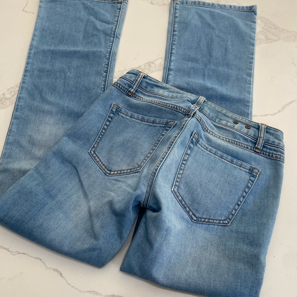 CAbi Malibu Flair Light Blue Straight Leg Jeans. Womens Size 0 - Picture 5 of 5